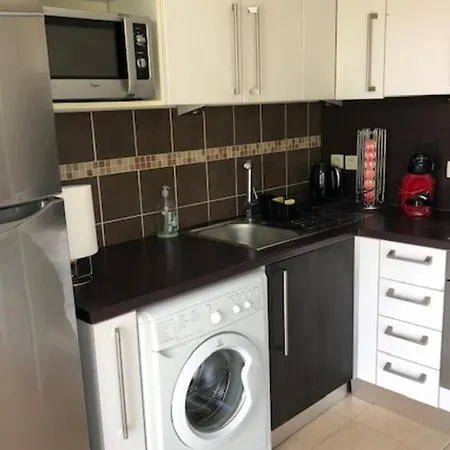 Pretty 38 M With Balcony - 10 Min From The Center Апартаменты