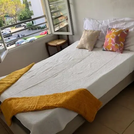 Апартаменты Pretty 38 M With Balcony - 10 Min From The Center